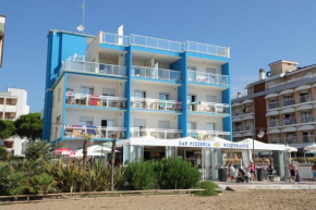Гостиница Hotel Tizian Beach  Каорле